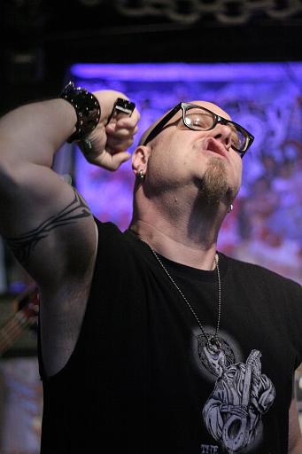 hanover_fist_s83_02